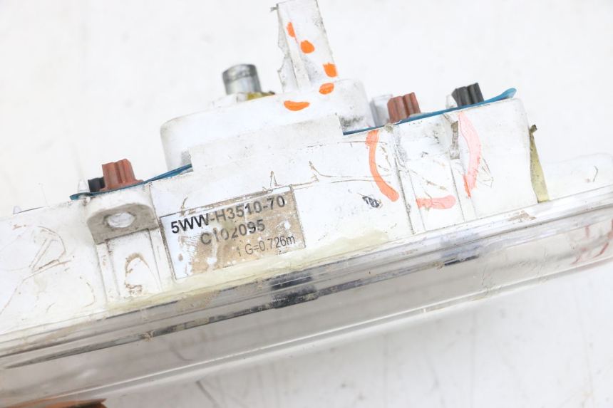 photo de CUENTA KILÓMETROS MBK BOOSTER SPIRIT 50 (2004 - 2017) - Detalles de los puntos de fijación