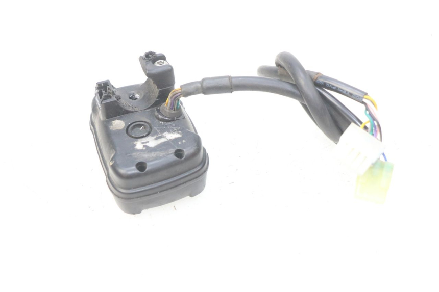 photo de VELOCIMETRO MBK BOOSTER SPIRIT NAKED 50 (2004 - 2017) - Detalles de los puntos de fijación
