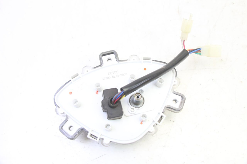 photo de VELOCIMETRO MOTRON BREEZY 4T 50 (2021 - 2025) - Primer plano técnico