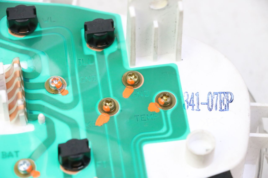 photo de CUENTA KILÓMETROS SUZUKI BURGMAN 125 (2007 - 2014) - Otra vista del artículo