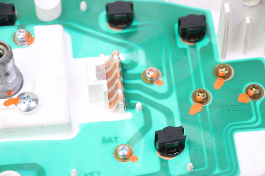 photo de CUENTA KILÓMETROS SUZUKI BURGMAN 125 (2007 - 2014) - Características distintivas