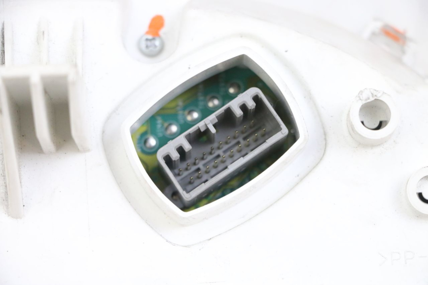 photo de VELOCIMETRO SUZUKI BURGMAN 650 (2013 - 2020) - Primer plano de alta resolución