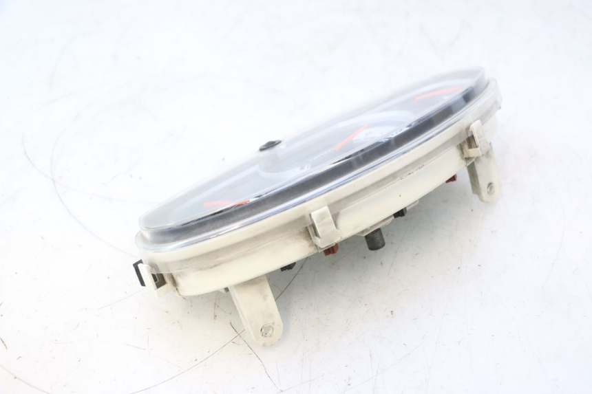 photo de CUENTA KILÓMETROS SUZUKI BURGMAN 125 (2007 - 2014) - Primer plano de alta resolución