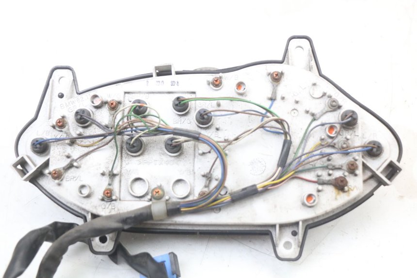 photo de CUENTA KILÓMETROS BMW C1 125 (2000 - 2003) - Detalles de los puntos de fijación