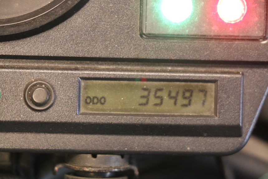 photo de VELOCIMETRO HONDA CBR 919 RR FIREBLADE 900 (1998 - 1999) - Otra vista del artículo