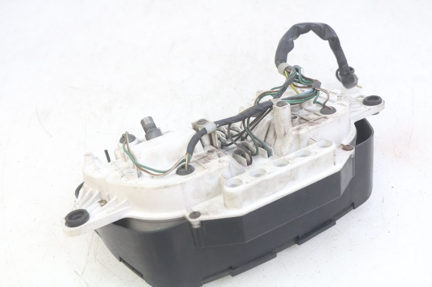 photo de CUENTA KILÓMETROS HONDA CBR F SC25 1000 (1989 - 1992) - Detalles de los puntos de fijación