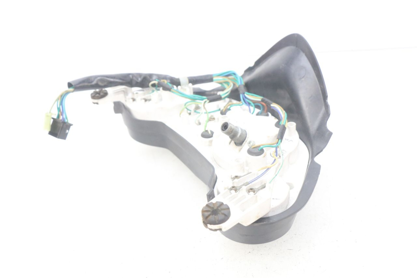 photo de VELOCIMETRO HONDA CBR R 125 (2003 - 2006) - Primer plano técnico