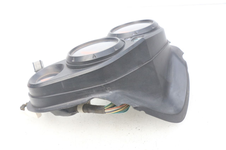 photo de VELOCIMETRO HONDA CBR R 125 (2003 - 2006) - Estado de la superficie y material