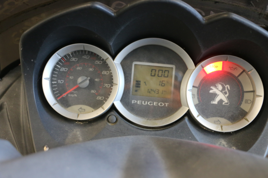 photo de VELOCIMETRO PEUGEOT CITYSTAR 2T 50 (2018 - 2021) - Zoom estado de uso