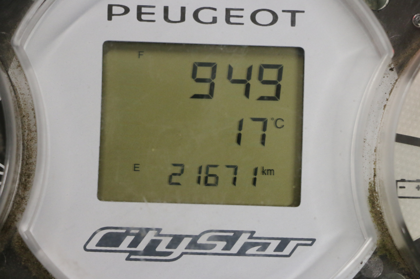photo de CUENTA KILÓMETROS PEUGEOT CITYSTAR 50 (2013 - 2017) - Primer plano de alta resolución