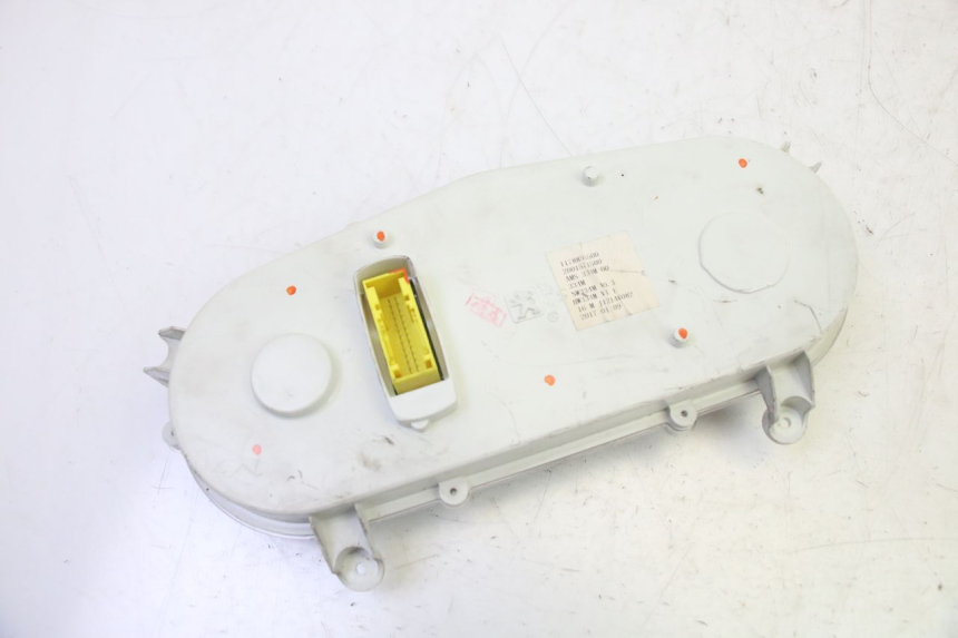 photo de CUENTA KILÓMETROS PEUGEOT CITYSTAR 50 (2013 - 2017) - Estado de la superficie y material