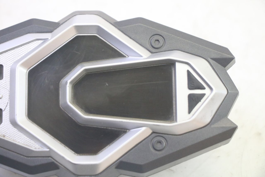 photo de CUENTA KILÓMETROS SYM CROX 4T 50 (2016 - 2023) - Primer plano técnico