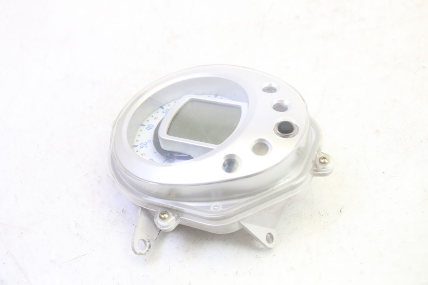 photo de CUENTA KILÓMETROS PEUGEOT DJANGO 4T 50 (2014 - 2019) - Zoom estado de uso