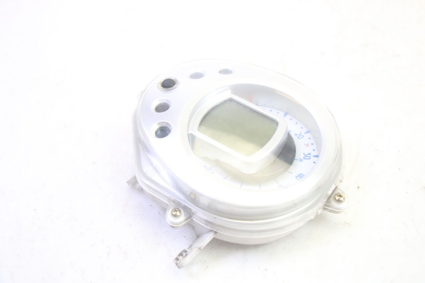 photo de CUENTA KILÓMETROS PEUGEOT DJANGO 4T 50 (2014 - 2019) - Otra perspectiva