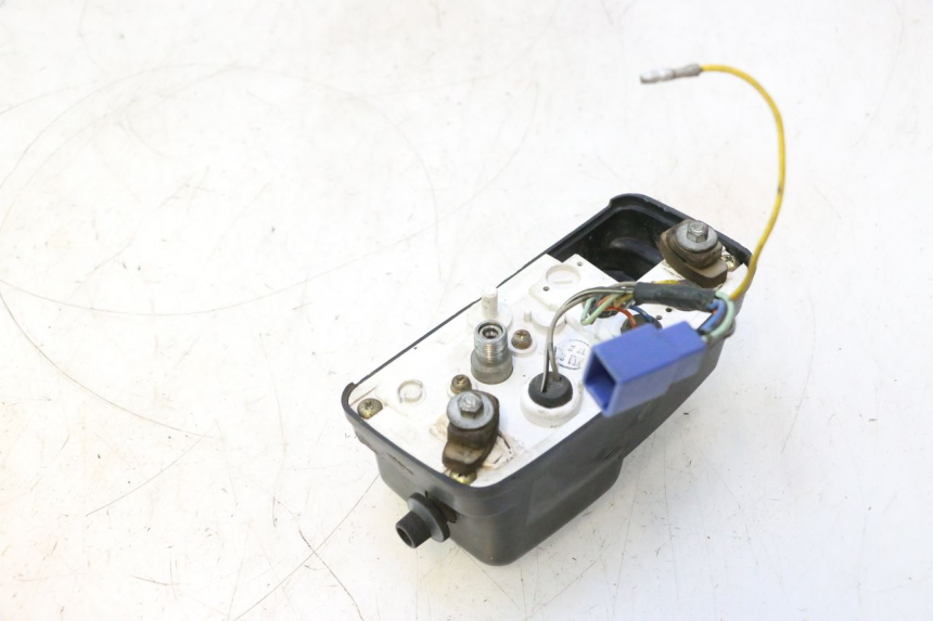photo de VELOCIMETRO SUZUKI DR S 600 (1985 - 1989) - Primer plano técnico