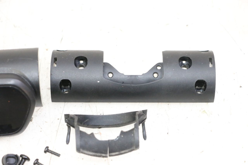 photo de CUENTA KILóMETROS SEGWAY NINEBOT E2 1 - Primer plano de alta resolución