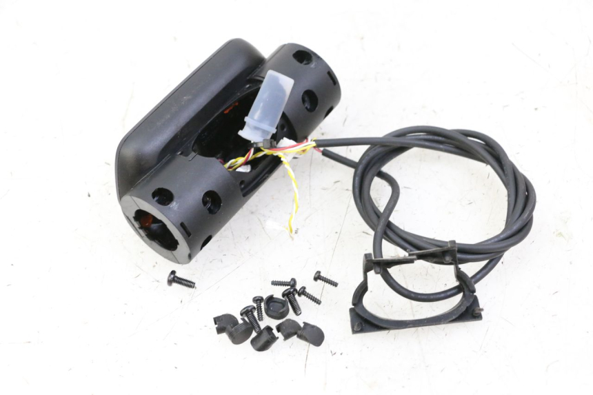 photo de CUENTA KILóMETROS SEGWAY NINEBOT E2 1 - Otra perspectiva