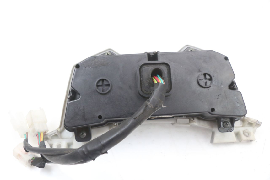 photo de VELOCIMETRO LONGJIA EASY MAX 125 (2020 - 2024) - Detalles de los puntos de fijación