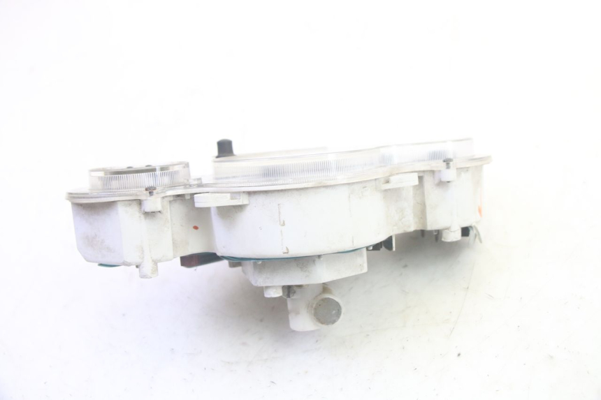 photo de VELOCIMETRO PEUGEOT ELYSEO 125 (1999 - 2004) - Detalles de los puntos de fijación