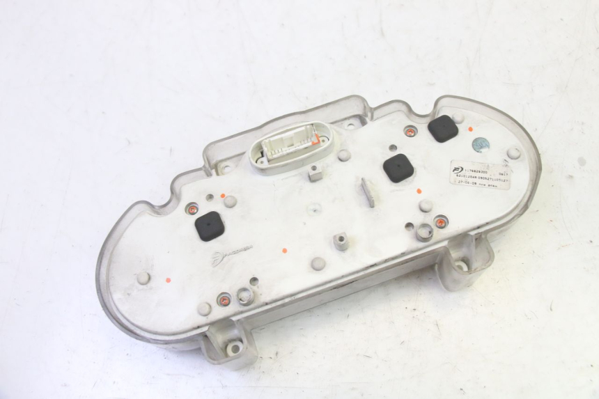 photo de CUENTA KILÓMETROS PEUGEOT ELYSTAR 50 (2002 - 2014) - Estado de la superficie y material