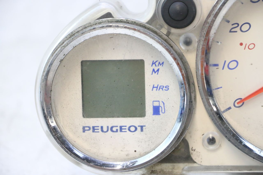 photo de CUENTA KILÓMETROS PEUGEOT ELYSTAR 50 (2002 - 2014) - Enfoque en la estructura
