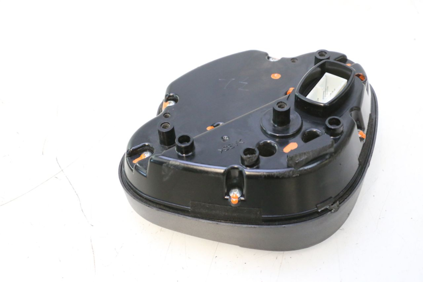 photo de VELOCIMETRO KAWASAKI ER-6 ER6 N 650 (2005 - 2009) - Detalles de los puntos de fijación