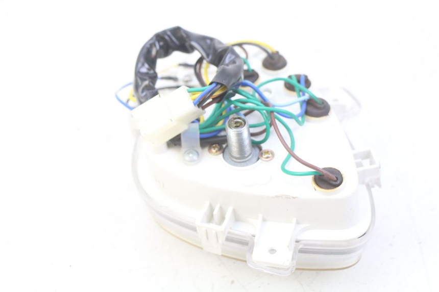 photo de CUENTA KILÓMETROS JM MOTORS EVOLIS 4T 50 (2018 - 2022) - Primer plano técnico