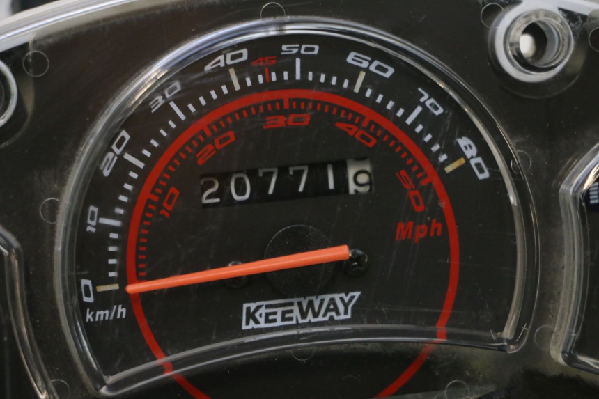 photo de CUENTAKILÓMETROS KEEWAY F-ACT FACT EVO 50 (2020 - 2026) - Características distintivas
