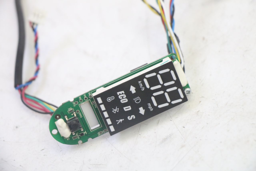 photo de CUENTA SEGWAY NINEBOT F65I 1 - Primer plano técnico