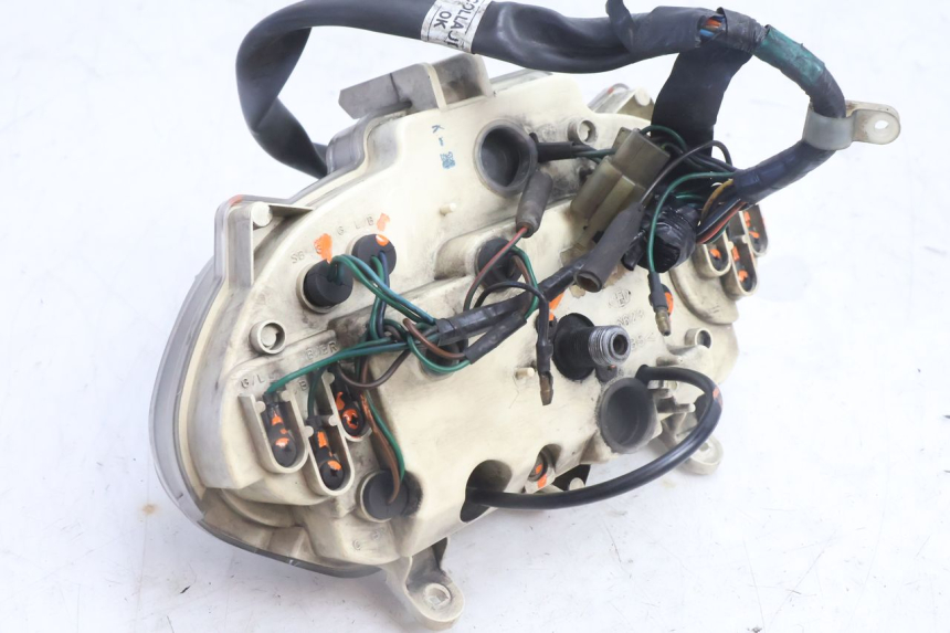 photo de CUENTA KILÓMETROS HONDA FES PANTHEON 2T 125 (1998 - 2002) - Detalles de los puntos de fijación