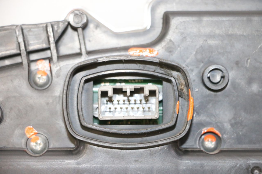 photo de CUENTA KILÓMETROS HONDA FES S-WING SWING ABS 125 (2007 - 2015) - Otra vista del artículo