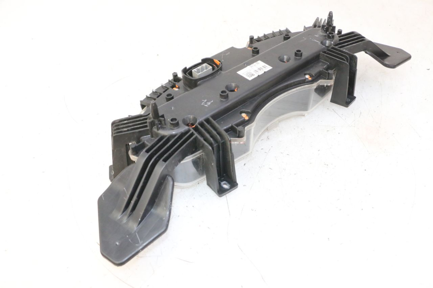 photo de CUENTA KILÓMETROS HONDA FES S-WING SWING ABS 125 (2007 - 2015) - Estado de la superficie y material