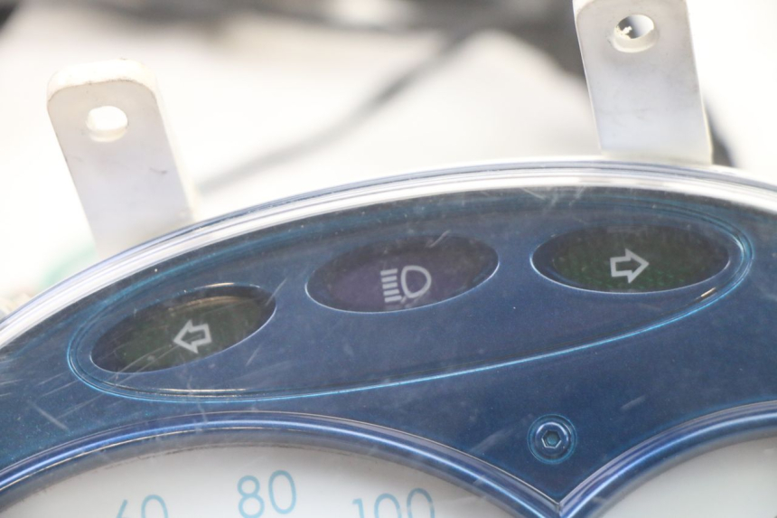 photo de VELOCIMETRO SYM FIDDLE 125 (2008 - 2010) - Primer plano técnico