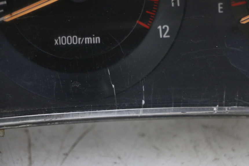 photo de VELOCIMETRO YAMAHA FJ 36Y 1100 (1984 - 1985) - Primer plano de alta resolución