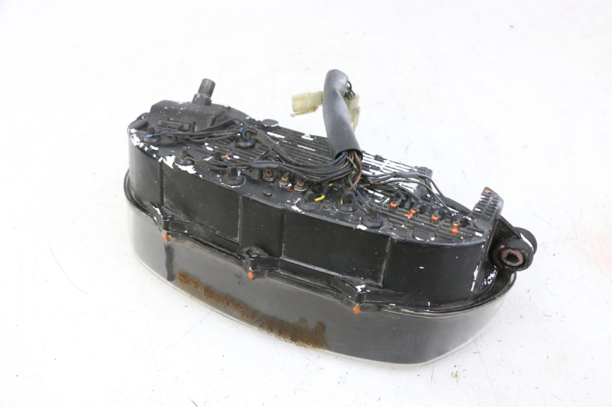 photo de VELOCIMETRO YAMAHA FJ 36Y 1100 (1984 - 1985) - Detalles de los puntos de fijación