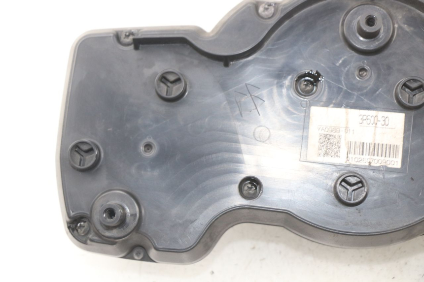 photo de CUENTA KILÓMETROS YAMAHA FJR ABS 1300 (2006 - 2012) - Primer plano técnico