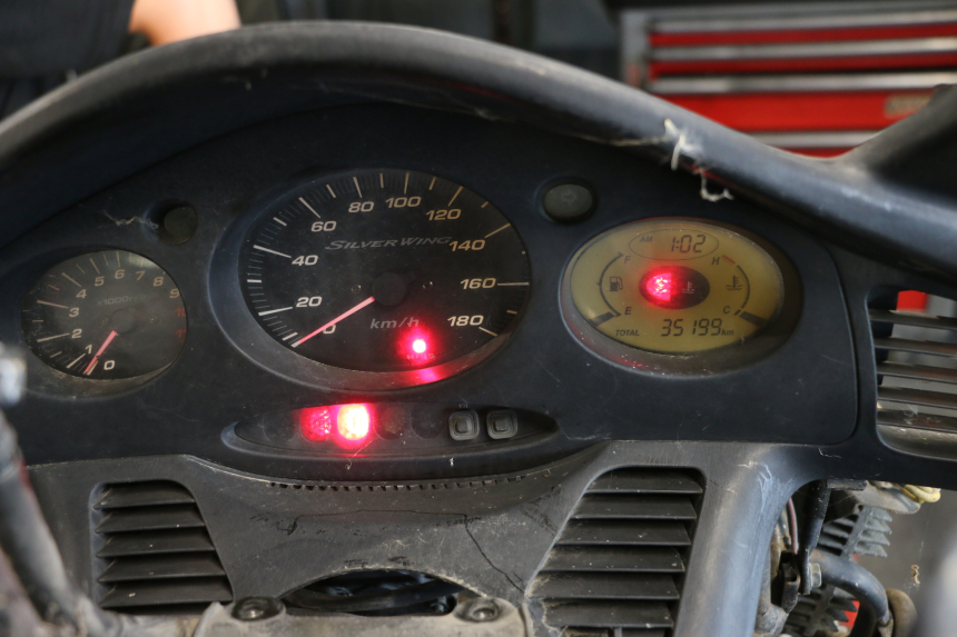 photo de VELOCIMETRO HONDA FJS SILVER WING SILVERWING 400 (2005 - 2008) - Zoom estado de uso