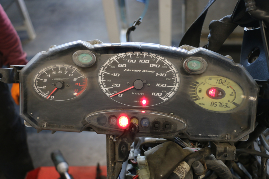 photo de VELOCIMETRO HONDA FJS SILVER WING SILVERWING 400 (2005 - 2008) - Detalle de la pieza