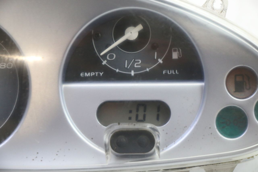 photo de CUENTA KILÓMETROS PIAGGIO FLY 2T 50 (2004 - 2017) - Otra perspectiva