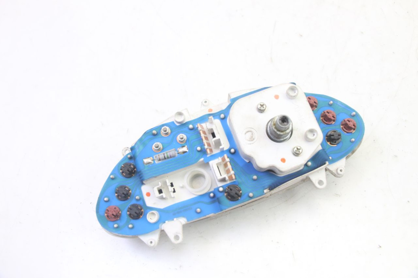 photo de CUENTA KILÓMETROS PIAGGIO FLY 2T 50 (2004 - 2017) - Estado de la superficie y material