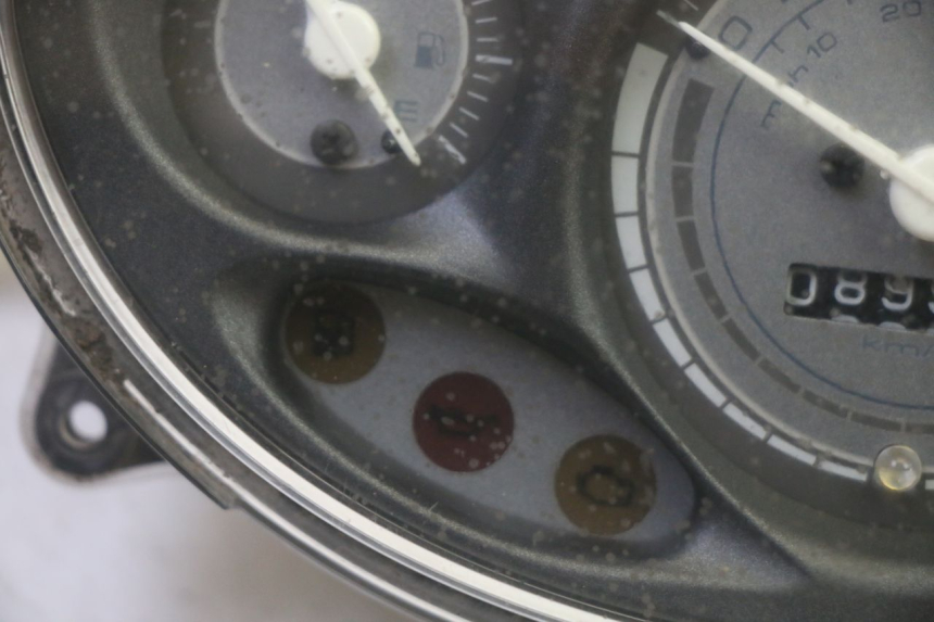 photo de CUENTA KILÓMETROS PIAGGIO FLY 4T 50 (2013 - 2017) - Zoom estado de uso