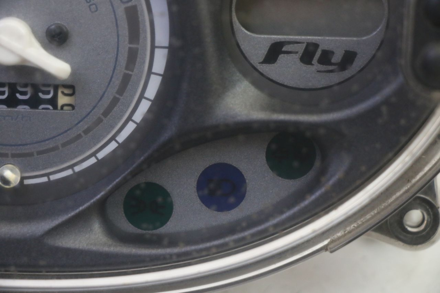 photo de CUENTA KILÓMETROS PIAGGIO FLY 4T 50 (2013 - 2017) - Vista general del producto