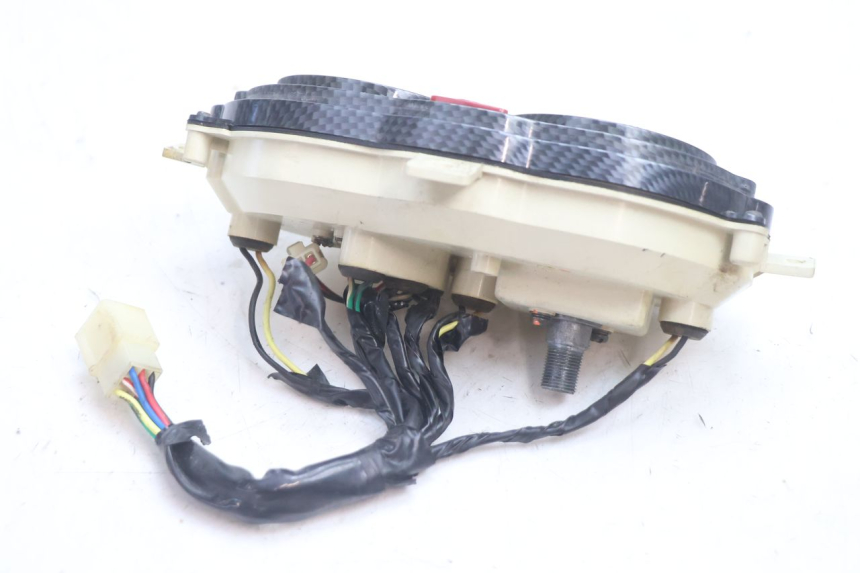 photo de VELOCIMETRO KEEWAY FOCUS 50 (2006 - 2009) - Detalles de los puntos de fijación