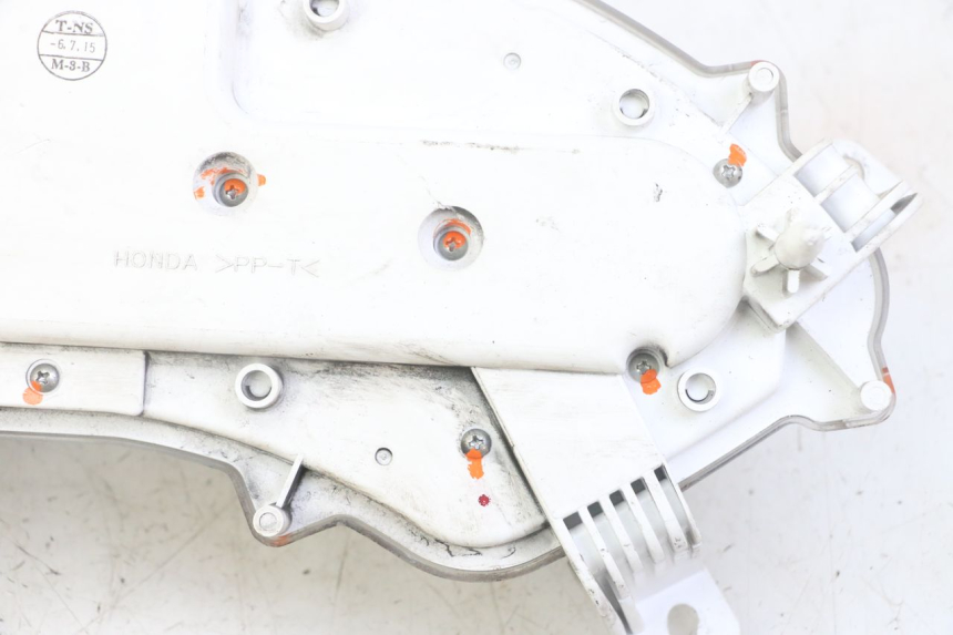 photo de VELOCIMETRO HONDA FORZA ABS 300 (2013 - 2017) - Estado de la superficie y material
