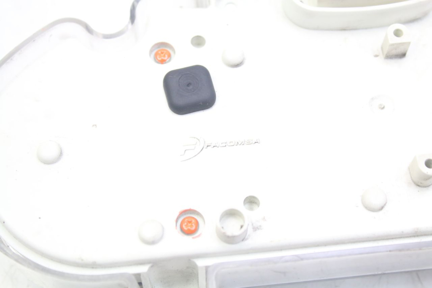 photo de VELOCIMETRO PEUGEOT GEOPOLIS RS 125 (2007 - 2009) - Primer plano técnico