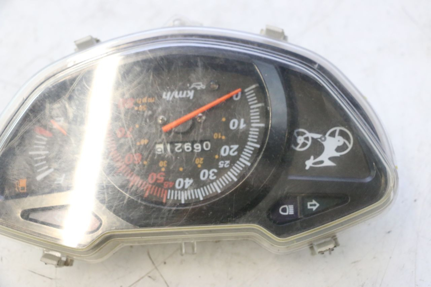 photo de VELOCIMETRO VASTRO GP 2T 50 (2013 - 2017) - Zoom estado de uso