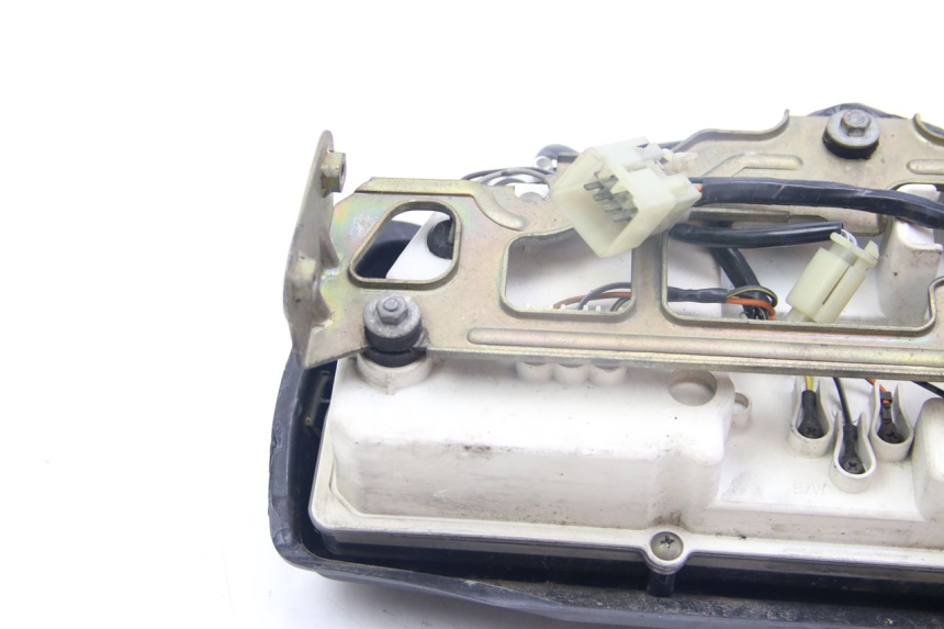 photo de CUENTA KILÓMETROS SUZUKI GSX-F GSX  F 1100 (1988 - 1994) - Detalles de los puntos de fijación