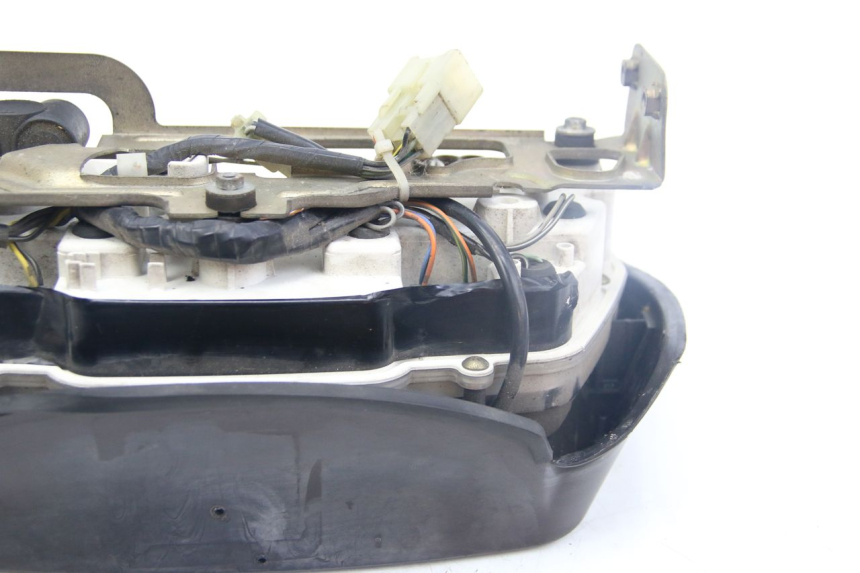 photo de CUENTA KILÓMETROS SUZUKI GSX-F GSX  F 1100 (1988 - 1994) - Marcados y referencias originales