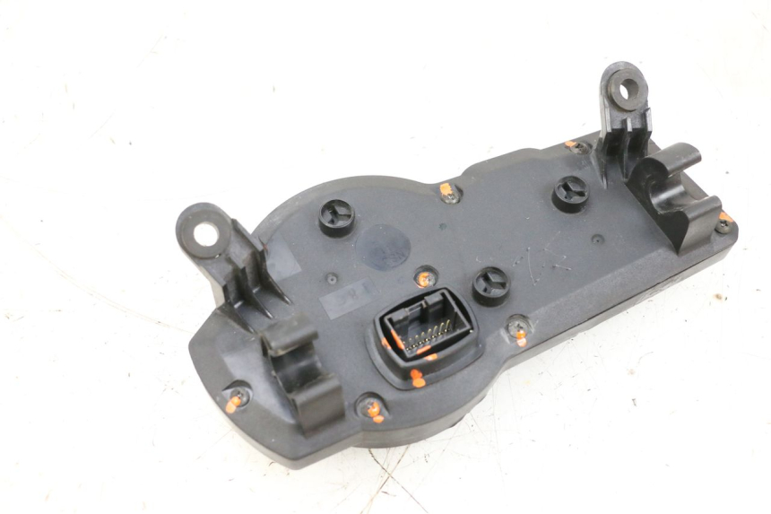 photo de VELOCIMETRO SUZUKI GSXR GSX-R 1000 (2003 - 2004) - Estado de la superficie y material