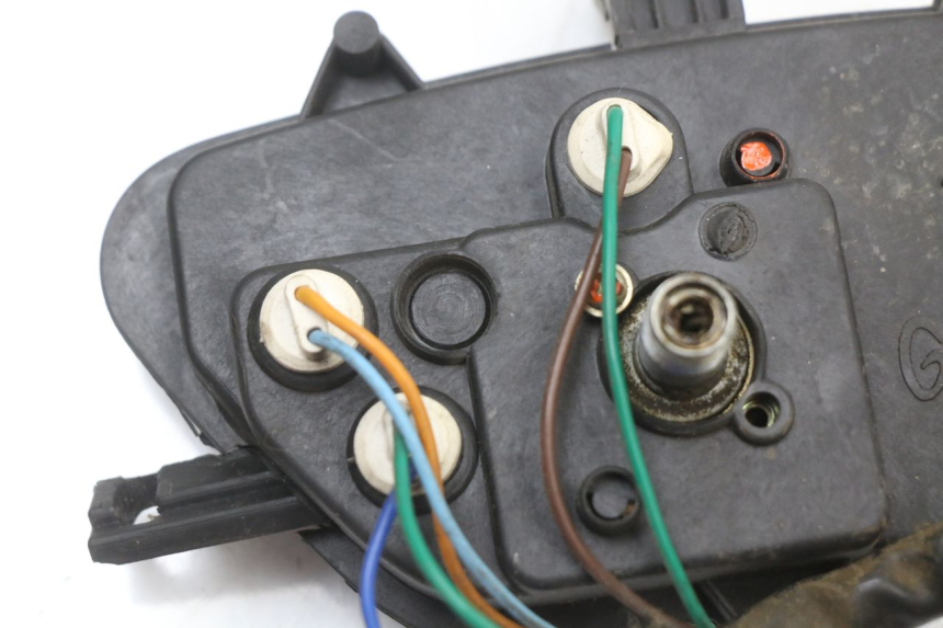 photo de VELOCIMETRO EUROCKA GTR 50 (2007 - 2017) - Detalles de los puntos de fijación